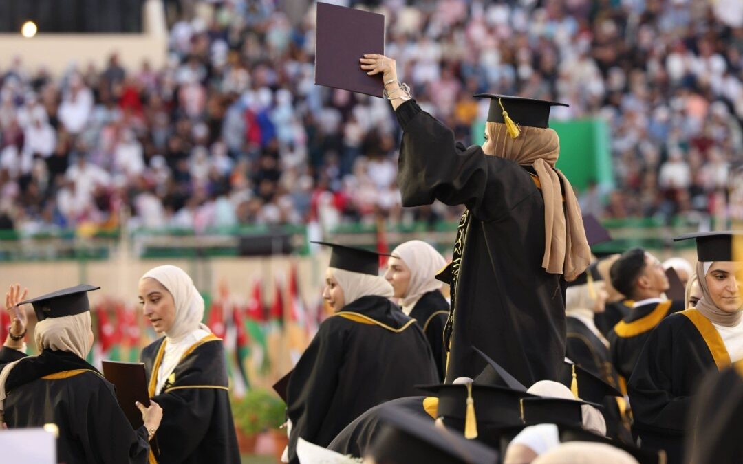 خرّيجة في زمن الإبادة والتجويع